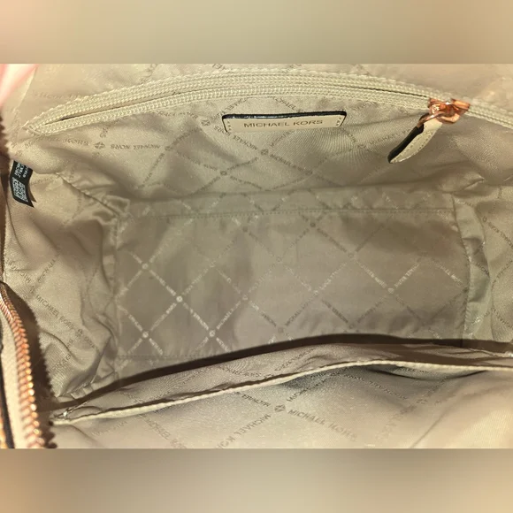 11x8x5.Michael Kors Gold Satchel Bag & wristlet. New shoulder strap. - Picture 14 of 15